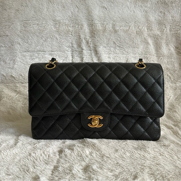 Classic medium flap bag - Picture 3 of 17